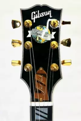 2012 Gibson Les Paul Supreme - Cherry Sunburst 2