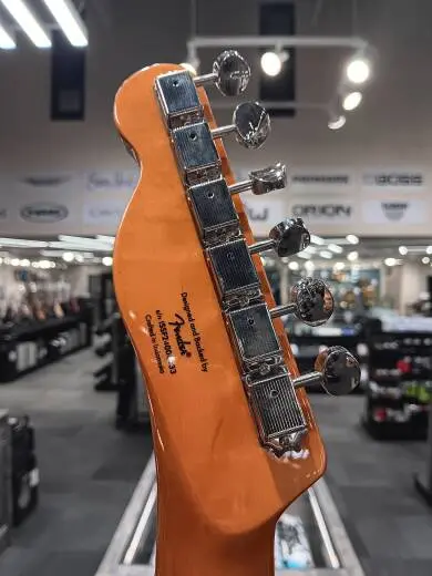 Squier - Classic Vibe '60s Custom Telecaster with Laurel Fingerboard - 3-Colour Sunburst 2