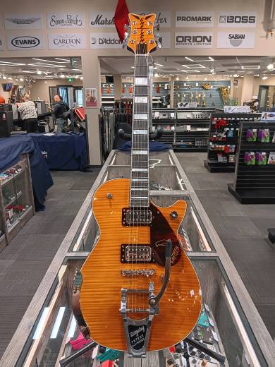 Store Special Product - Gretsch Guitars - G6134TFM-NH Nigel Hendroff Signature Penguin, Ebony Fingerboard - Amber Flame