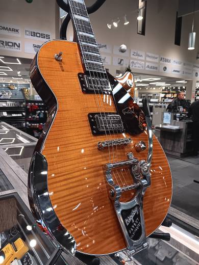 Store Special Product - Gretsch Guitars - G6134TFM-NH Nigel Hendroff Signature Penguin, Ebony Fingerboard - Amber Flame