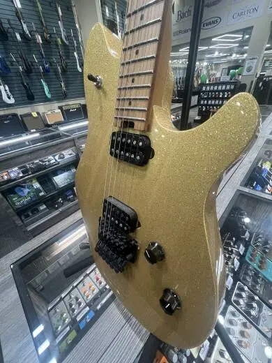 EVH Wolfgang WG Standard, Baked Maple Fingerboard - Gold Sparkle 2