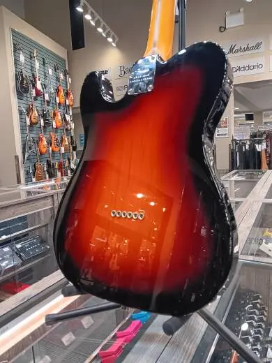 Fender - American Pro II Telecaster - 3-Tone Sunburst 2