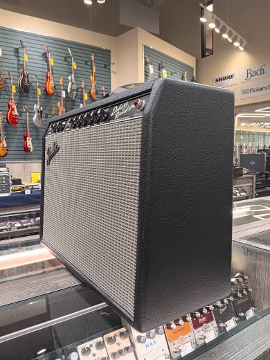 Store Special Product - Fender - \