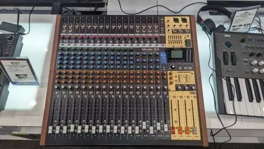 Tascam - MODEL 24