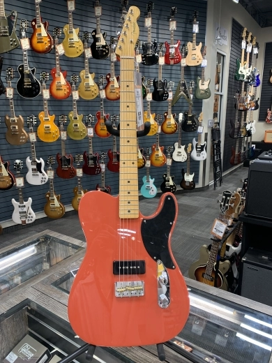 Fender Noventa Telecaster - Fiesta Red