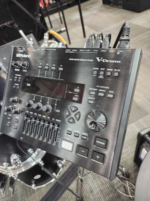 Roland - VAD706-GC 2