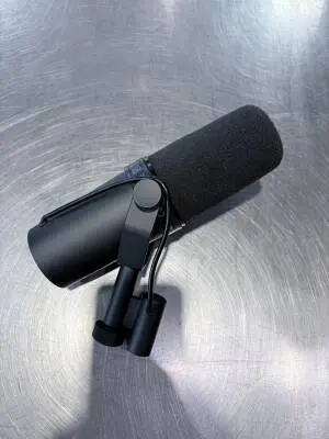 Shure - SM7B 2