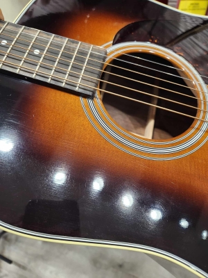 Martin Guitars - D-28 SUNBURST 6