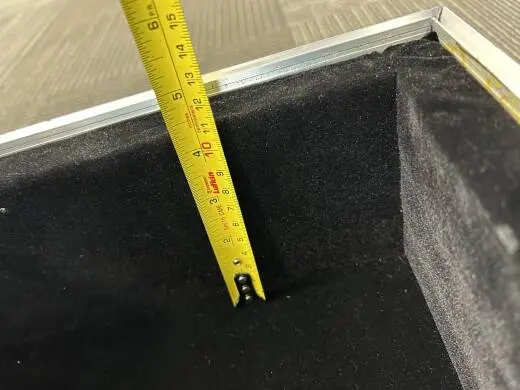 FLIGHT CASE FOR 000 STYLE GUITAR 2