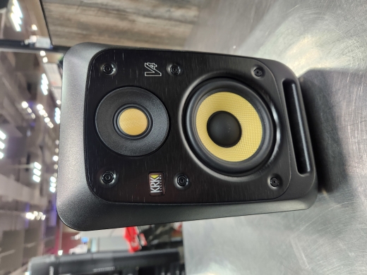 KRK - V4S4