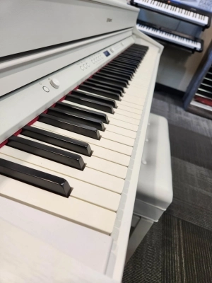 Roland - HP702-WH-WSB 2