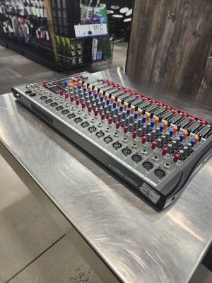 16 Channel Mixer 3