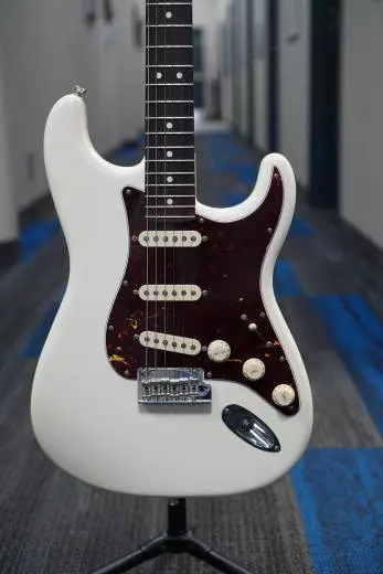Fender - 011-3900-705 2