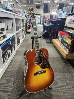 Gibson - HUMMINGBIRD DELUXE