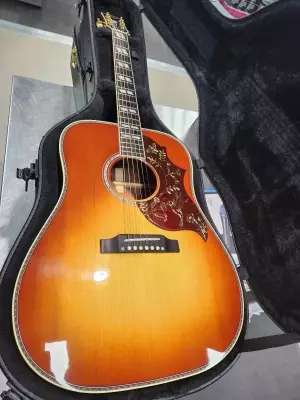 Gibson - HUMMINGBIRD DELUXE 2
