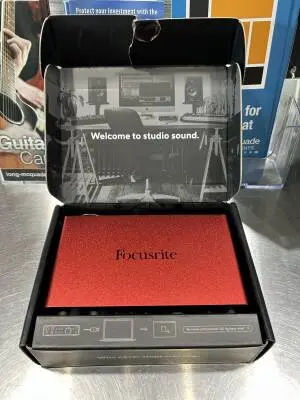 Focusrite - SCARLETT2I2MK4 2