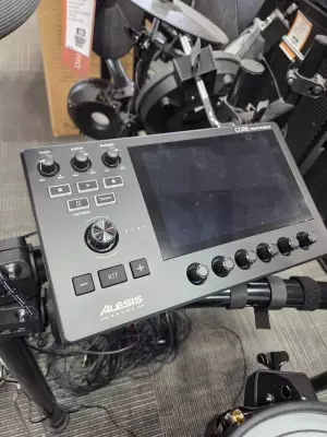 Store Special Product - Alesis - STRATACOREXUS