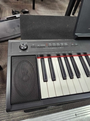 Yamaha - NP12 B 3