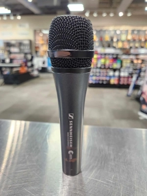 Sennheiser - E835