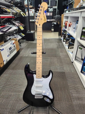 Squier - AFF STRAT MN WPG BLK