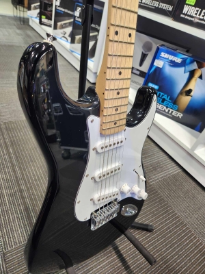 Squier - AFF STRAT MN WPG BLK 3