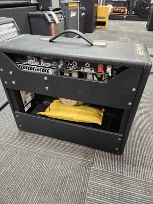 Fender - 68 CUSTOM PRINCETON REVERB 2