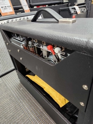 Fender - 68 CUSTOM PRINCETON REVERB 2