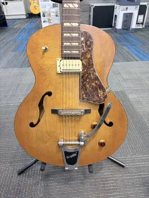Godin Guitars - G51502 2