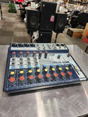 Soundcraft - NOTEPAD-12FX 2
