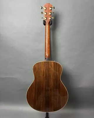 Taylor Guitars - GT811E 2