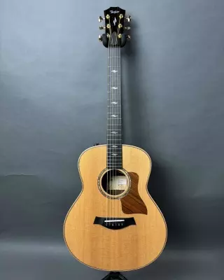 Taylor Guitars - GT811E