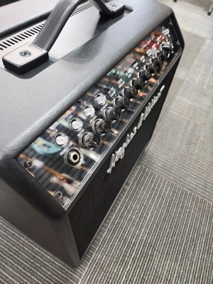 Hughes & Kettner - SPIRIT200COMBO 2