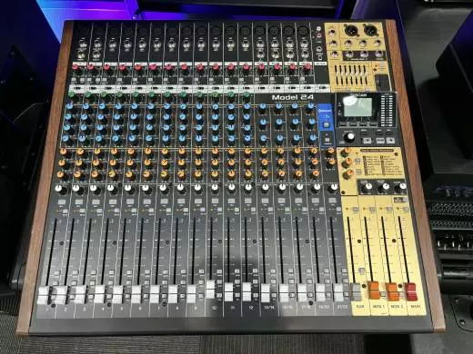 Tascam - MODEL 24