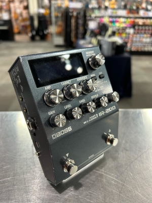 BOSS IR-200 Amp And Cabinet Simulator | Long & McQuade