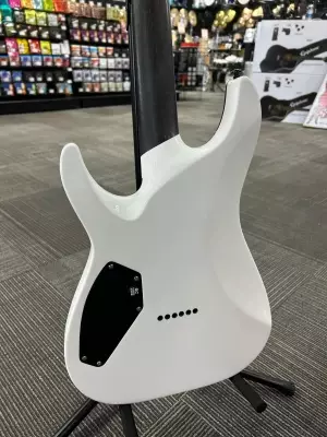 SCHECTER REAPER 6 CUSTOM WHITE 4