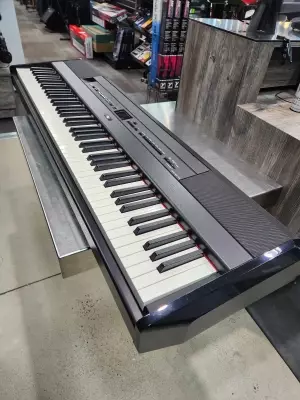 Yamaha - P515 B