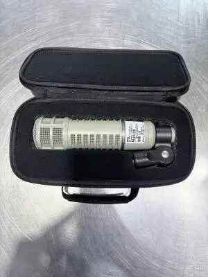 Electro-Voice - RE20 2