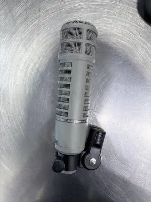 Electro-Voice - RE20