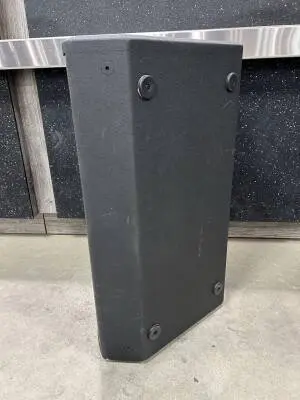 TURBOSOUND SIENNA SERIES 15 inch SPEAKER 2