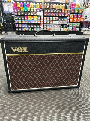 Store Special Product - Vox - AC15C1