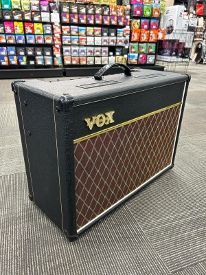 Store Special Product - Vox - AC15C1