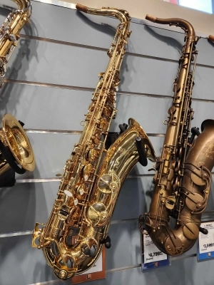 CARLTON BUDGET TENOR SAXOPHONE