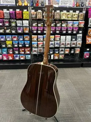 Martin Guitars - HD-28 2
