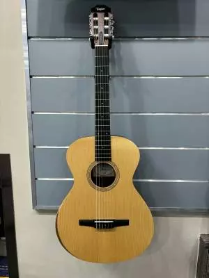 Taylor Guitars - ACADEMY 12E-N