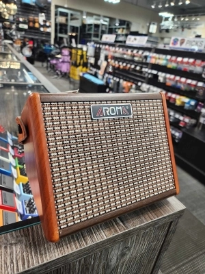 AROMA ACOUSTIC AMP
