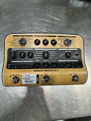 Zoom AC-3 Acoustic Creator Guitar DI/Effects Pedal | Long & McQuade