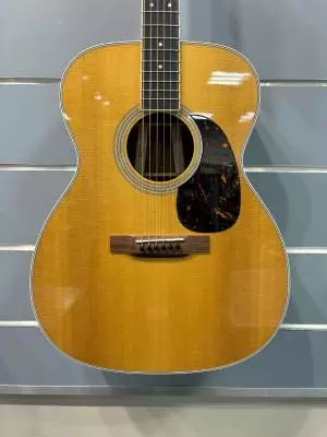 Martin Guitars - M-36 V18 2