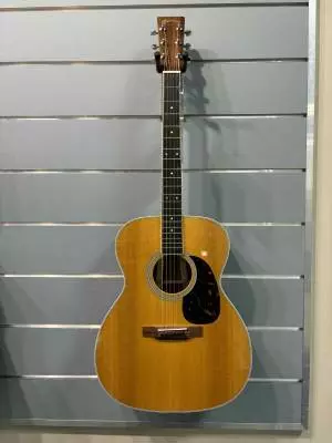 Martin Guitars - M-36 V18