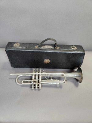 Holton Silver Vintage Trumpet w Case