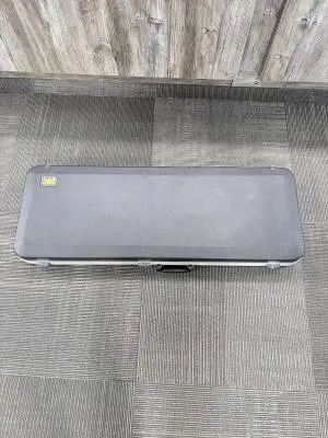 RICKENBACKER CASE FOR 600 AND 350 MODELS